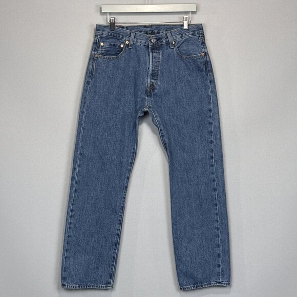 Levis 501 Jeans Mens 32x30 Blue Original Fit Straight Mid Rise Medium Wash Denim - Picture 1 of 11